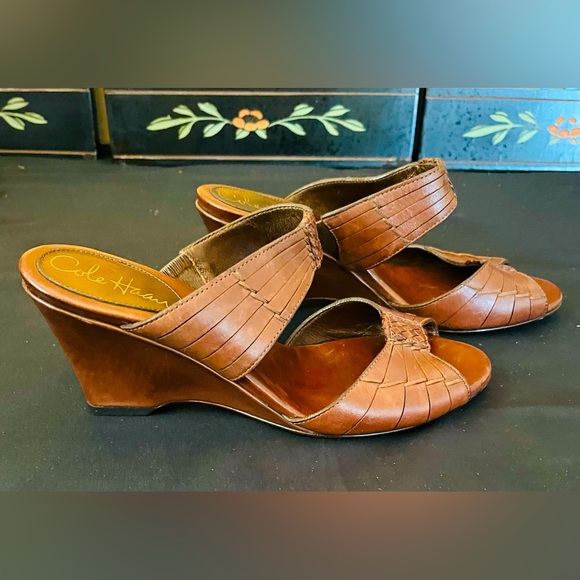 Size 6.5B Cole Haan Brown Leather Wedge Huarache Slide Sandals Great Condition! - Picture 3 of 5